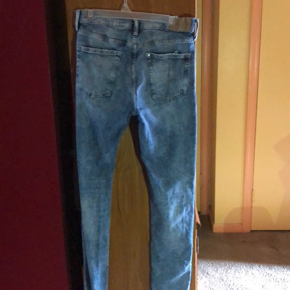 H&M Ripped Jeans - Picture 2 of 2